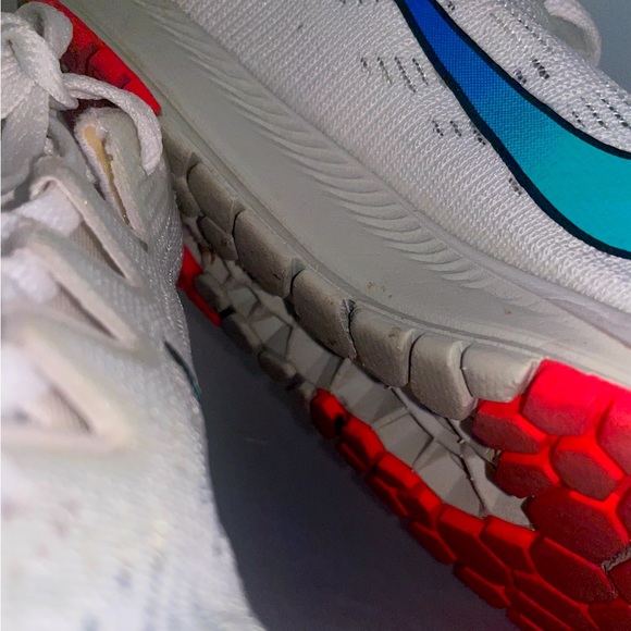 Ultra Light NIKE Zoom running shoes - Picture 6 of 8